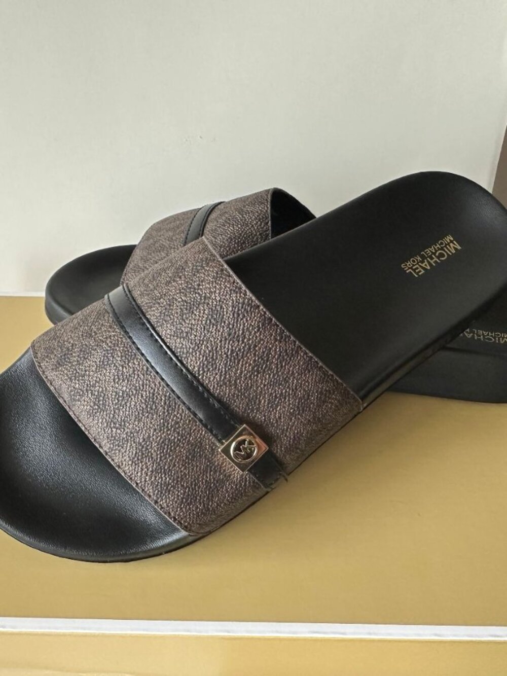 NIB Michael Kors Signature Jadie Slide MK Logo Brown Sandals Size 10